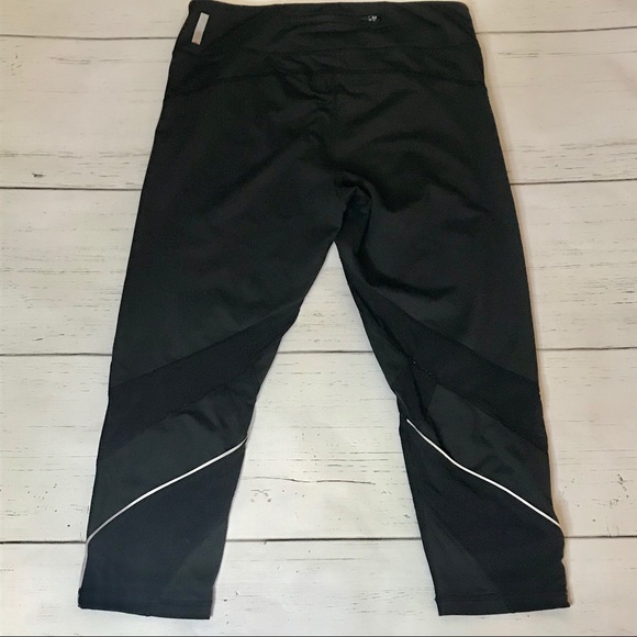 Zella black leggings with mesh detail. - Picture 2 of 3